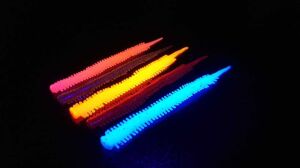 FUJIN Yummy Sandworm 7cm LRF Silikonu Blue Red