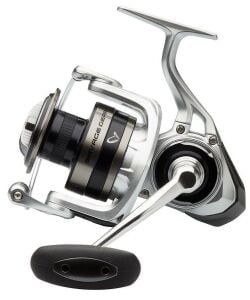 Daiwa New Legalis 2.90m 28-84gr - Savage gear SGS6 6000 Shore jig takım